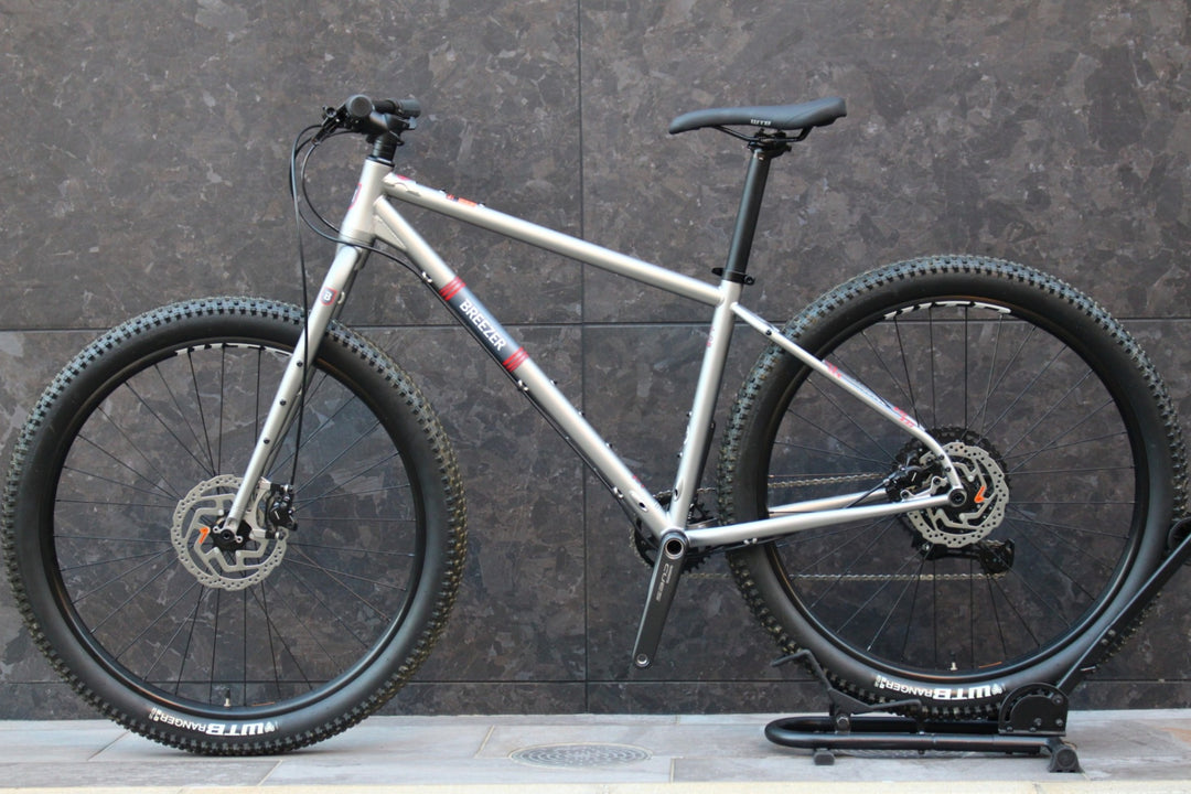 未走行品！ ブリーザー BREEZER トレヴァー TRAVER 2024 モデル 42サイズ シマノ キューズ U6000 10S クロモリ ハードテイル マウンテンバイク MTB 【福岡店】