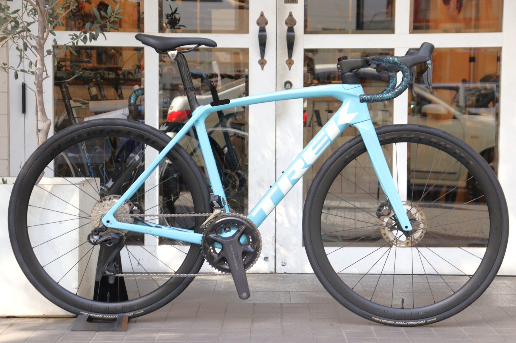 トレック　エモンダSLR シマノ12s 再出品 トレック TREK エモンダ EMONDA SLR P1 2023モデル 54サイズ シマノ