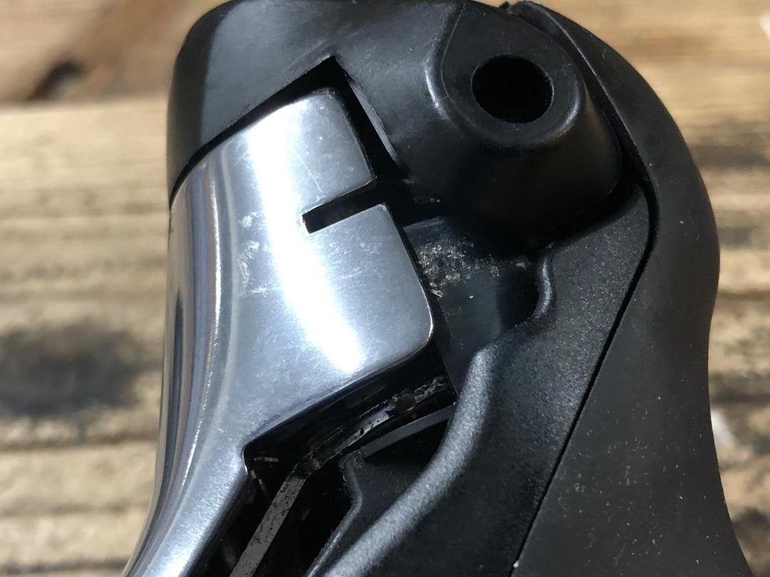 JP718 シマノ SHIMANO 105 ST-5600 STIレバー ※ブラケットカバー劣化加水分解ケーブル断線,変則不良の為ジャンク