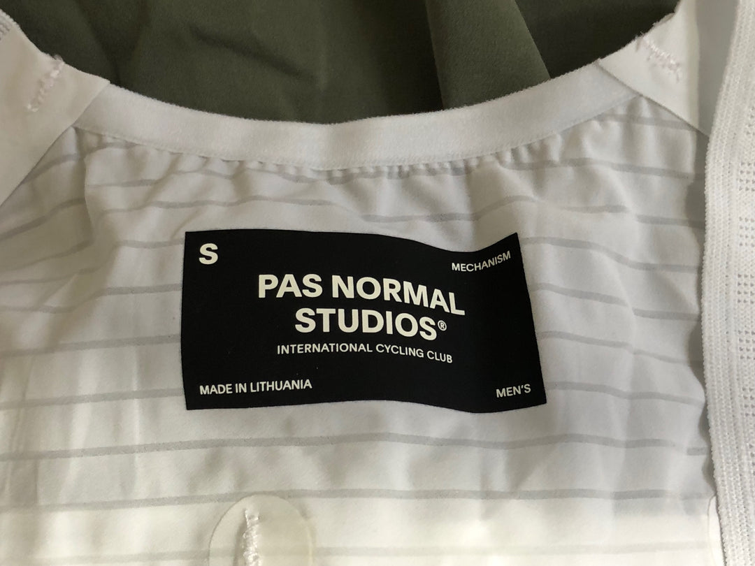 KK150 パスノーマルスタジオ PAS NORMAL STUDIOS Mechanism Bibs ビブショーツ カーキ S