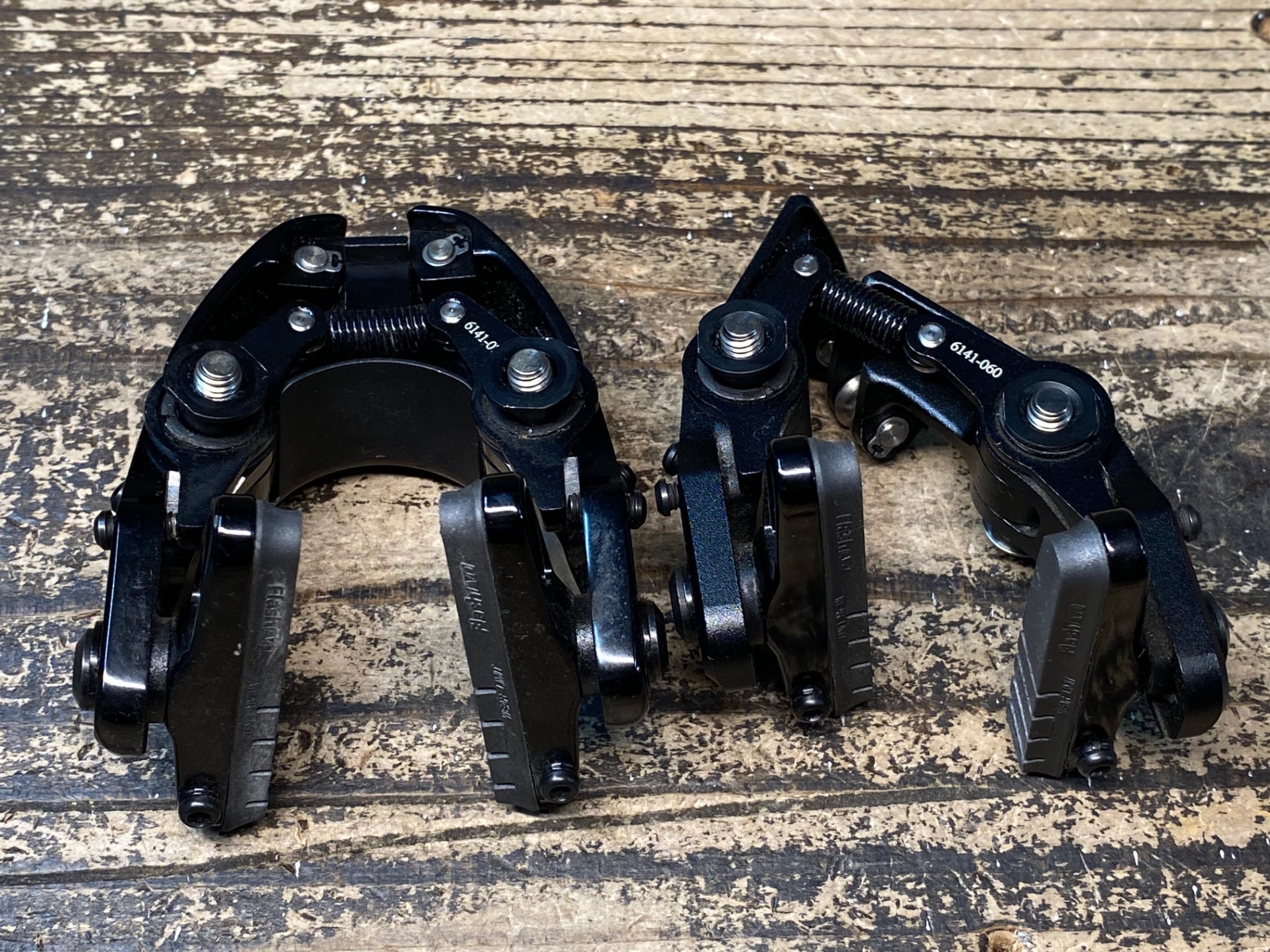 IB878 トレック TREK SLR キャリパーブレーキ 前後セット 本体のみ