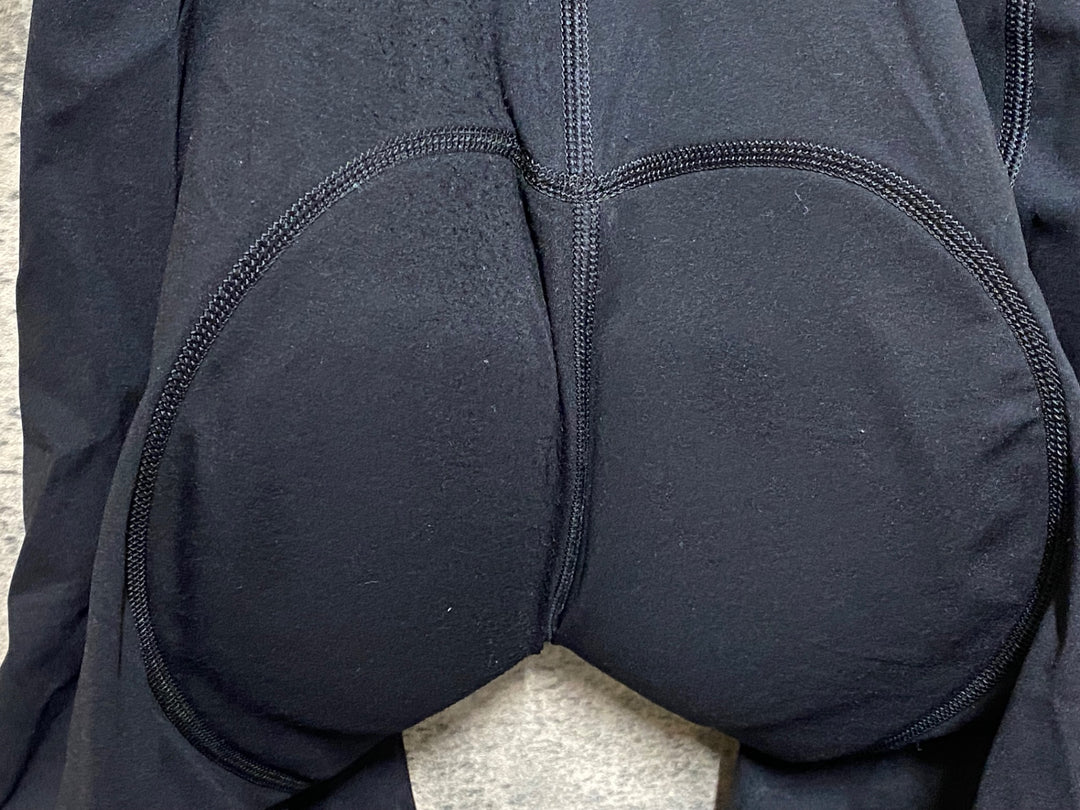 JM814 ラファ Rapha SWISS STORY CLASSIC BIB SHORTS ビブショーツ 黒 赤 EXTRA LARGE ※擦れ