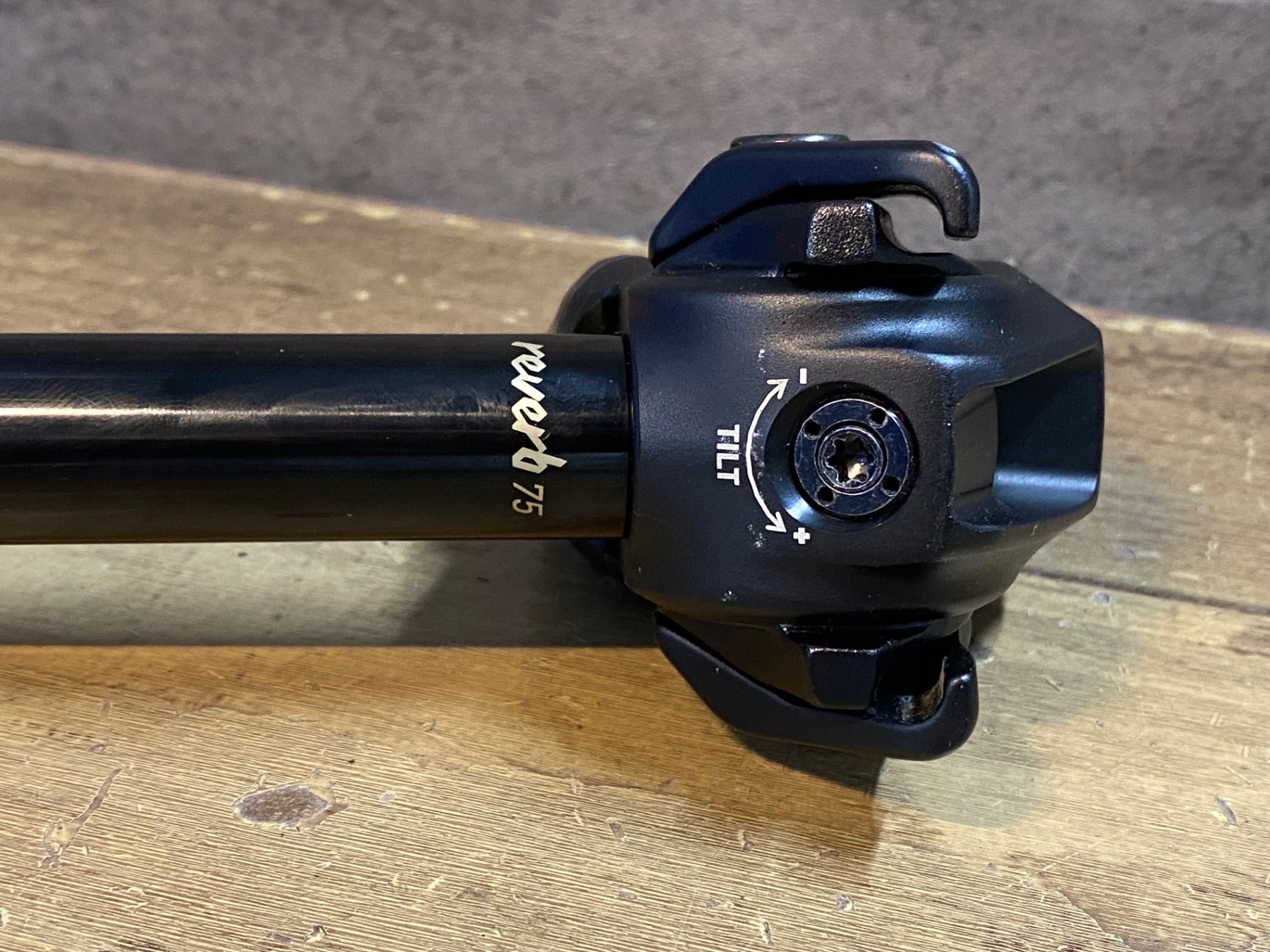 JT679 ロックショックス ROCKSHOX REVERB AXS XPLR ドロッパー シート