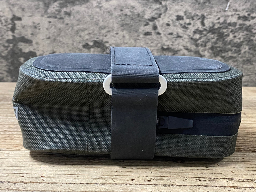 KG322 ブルックス BROOKS SCAPE SADDLE POCKET BAG サドルバッグ グレー