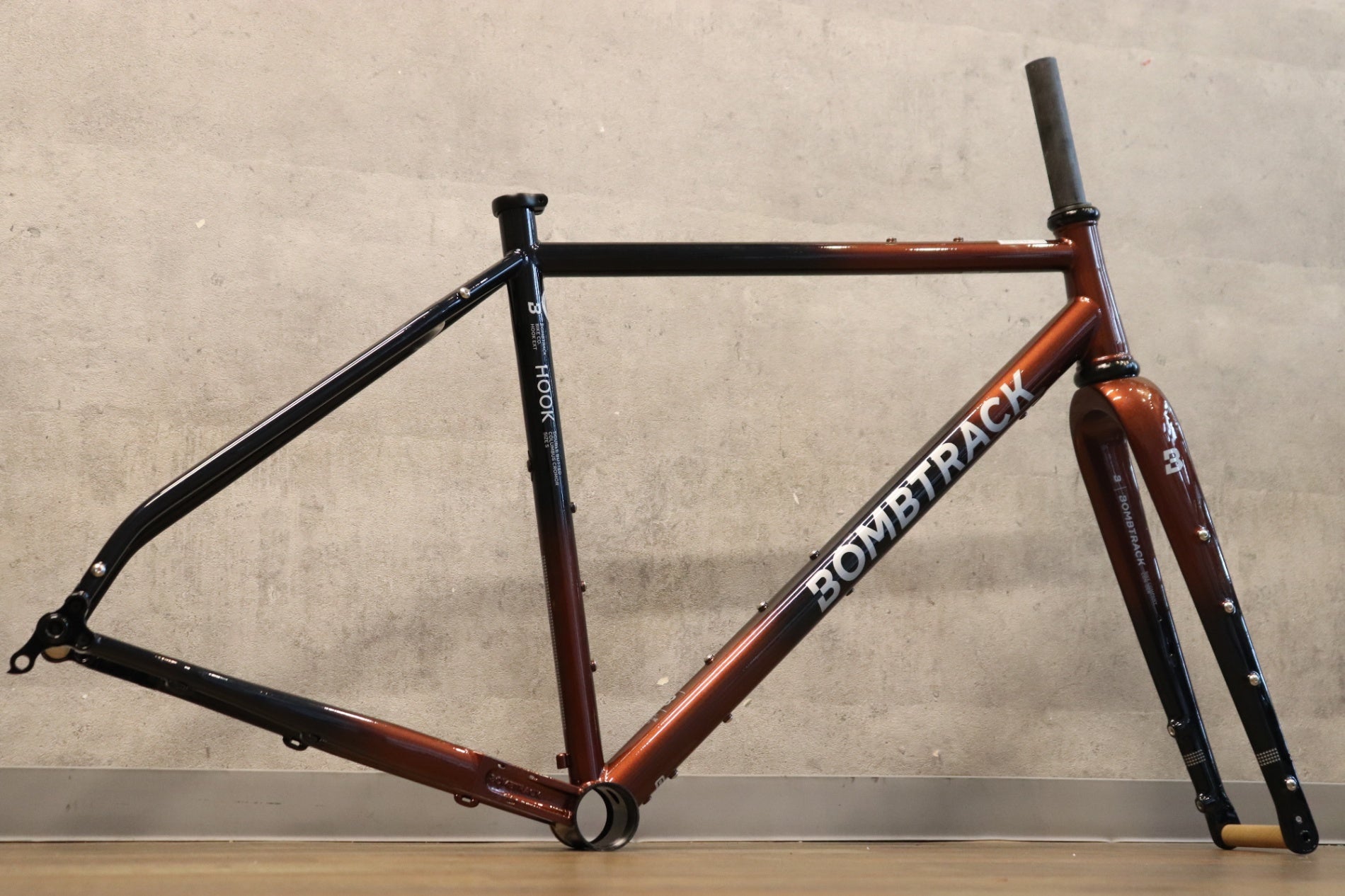 ボムトラック　ロードバイク　sサイズ　フレーム美品 BOMBTRACK(ボムトラック)日本語公式ページ - BOMBTRACK