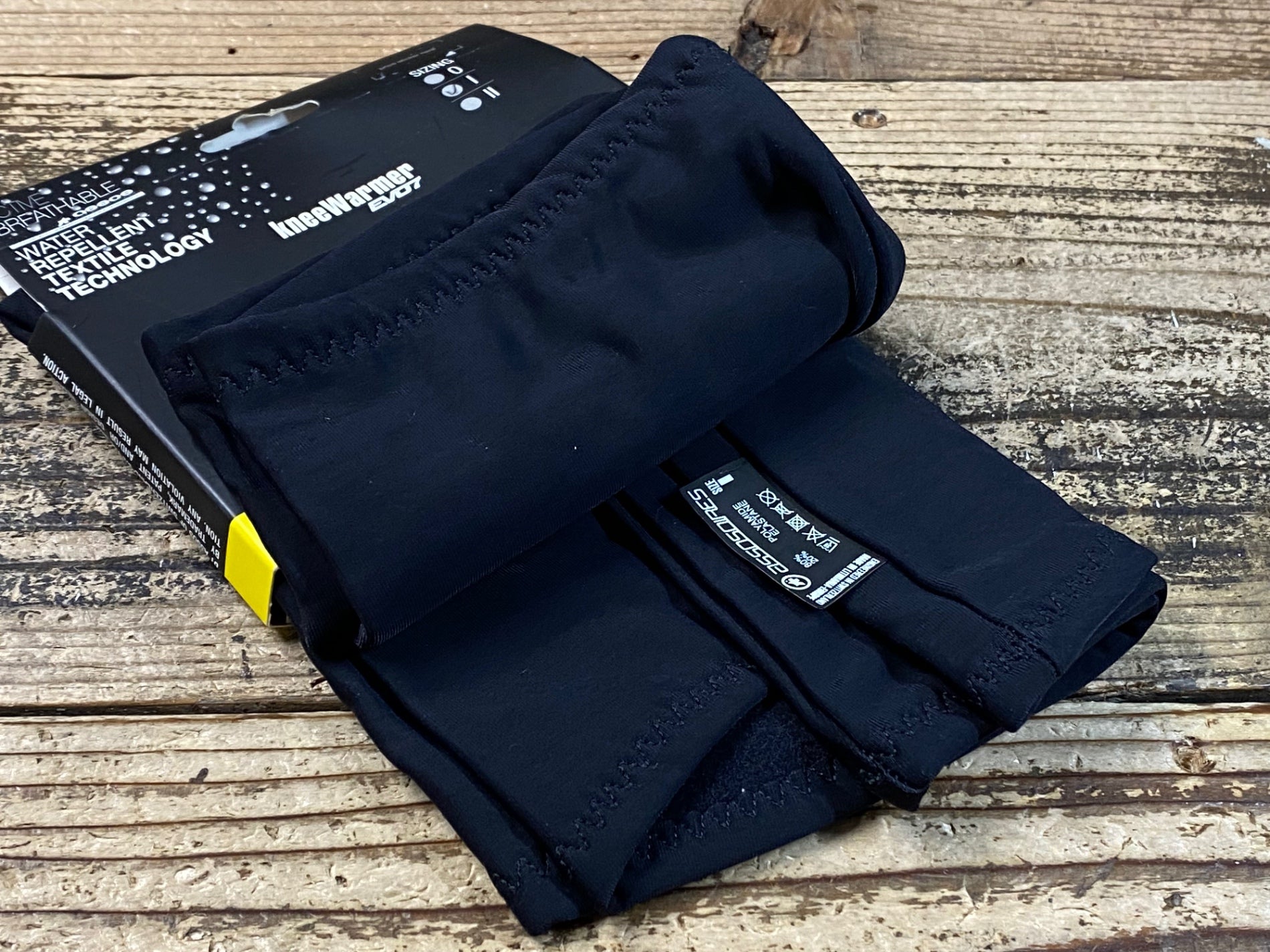 JQ184 アソス assos kneeWarmer EVO7 ニーウォーマー 黒 1 裏起毛