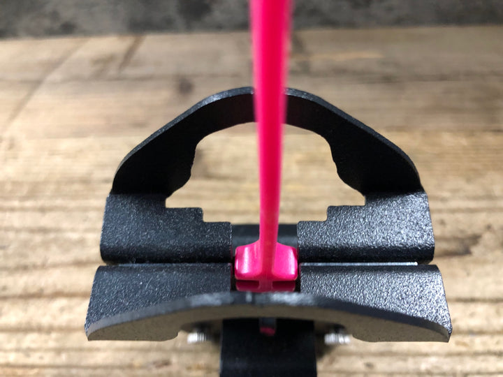 KM765 ニートクリート Neatcleats Align シューズハンガー LOOK/SPD-SL
