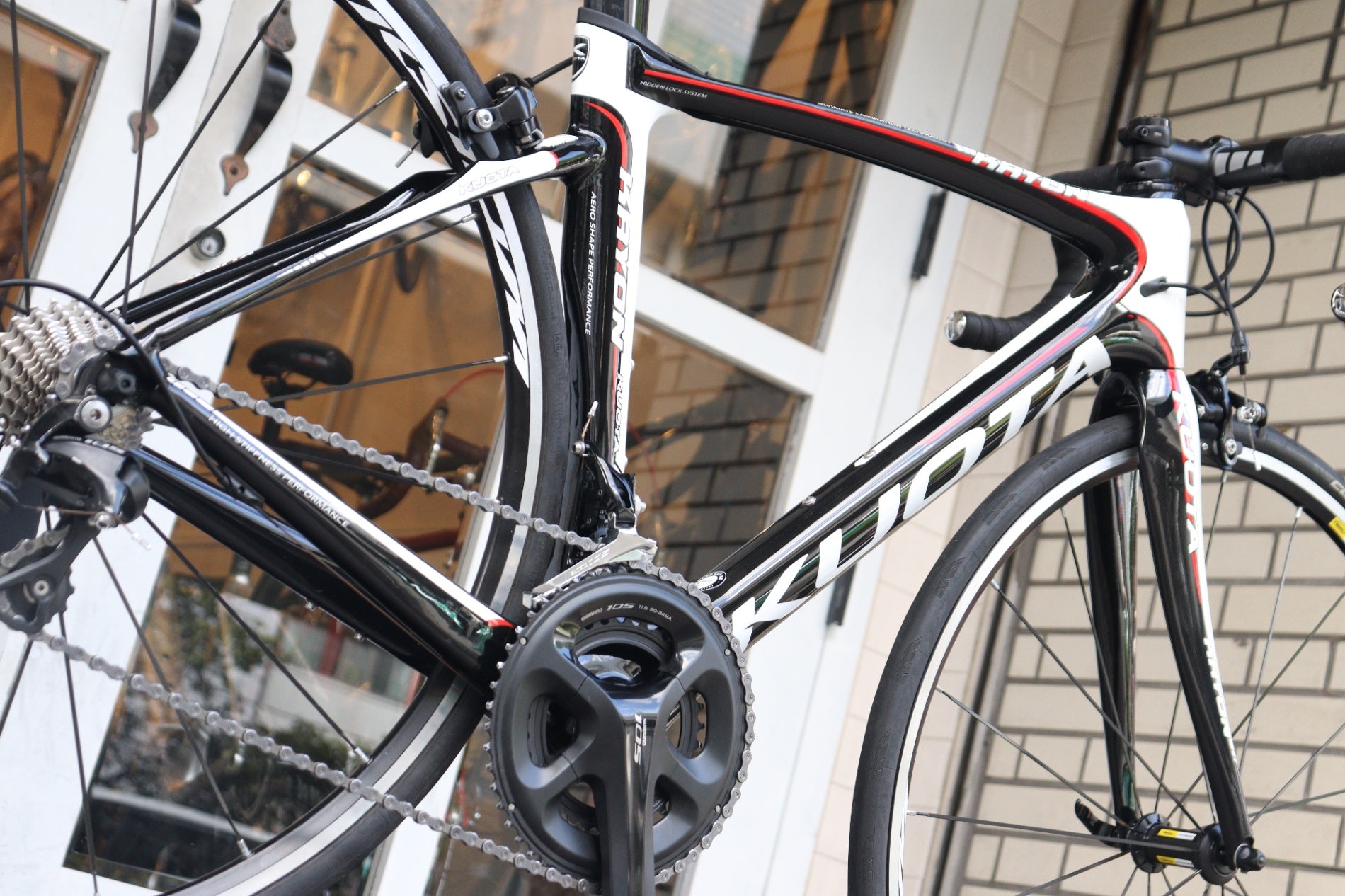 KRYON 105完成車 2016 ホワイト×レッド XS KRYON 105完成車 2016 ホワイト×レッド XS KRYON 105完成車 2016 ホワイト×