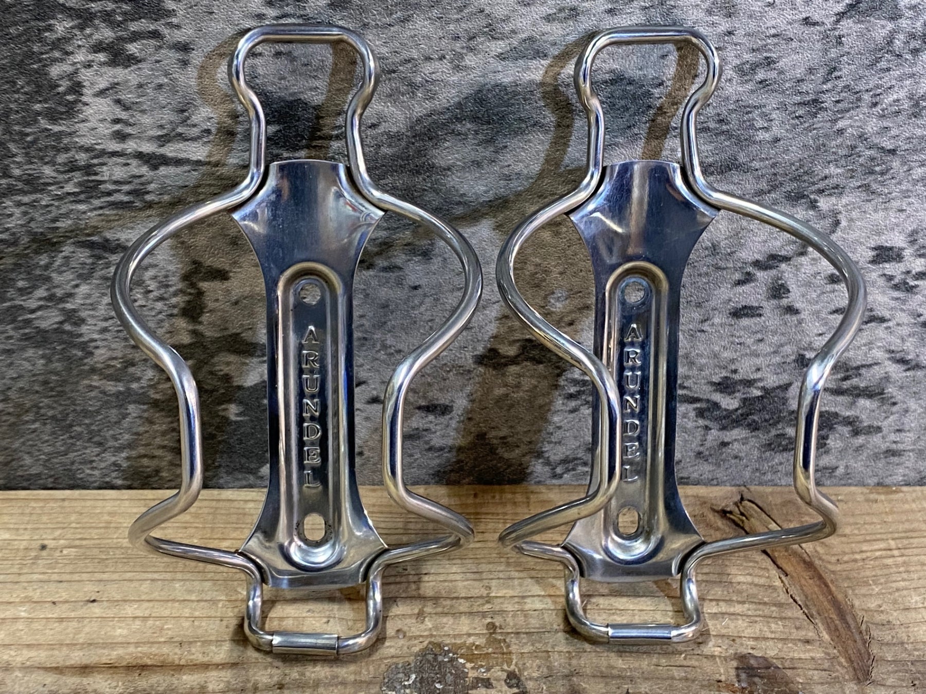 JP362 アランデル ARUNDEL ステンレス ボトルケージ ペア – BICI AMORE