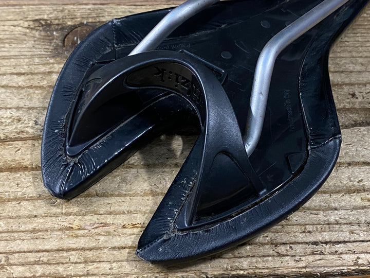 KP946 フィジーク fizik ARDEA サドル 黒 MANGANESEレール