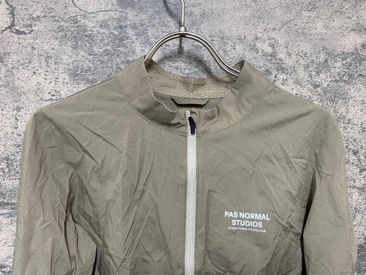 KA562 パスノーマルスタジオ PAS NORMAL STUDIOS MENS STOW AWAY JACKET 長袖 ウインドブレーカー ベージュ L