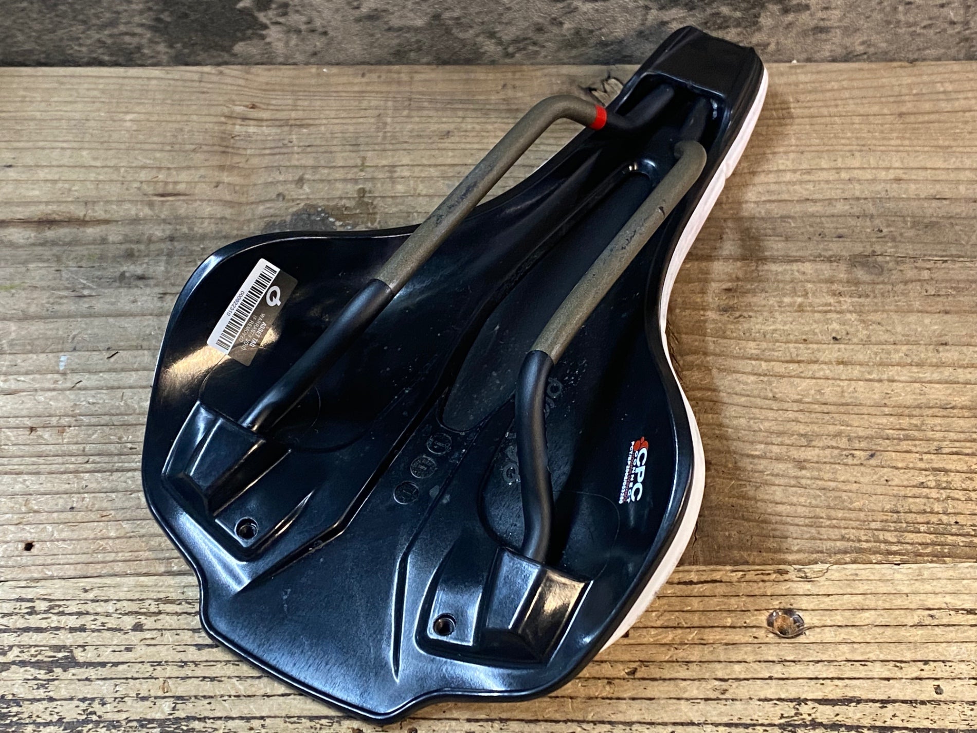 JP065 プロロゴ prologo スクラッチ SCRATCH M5 サドル 白 TiroX
