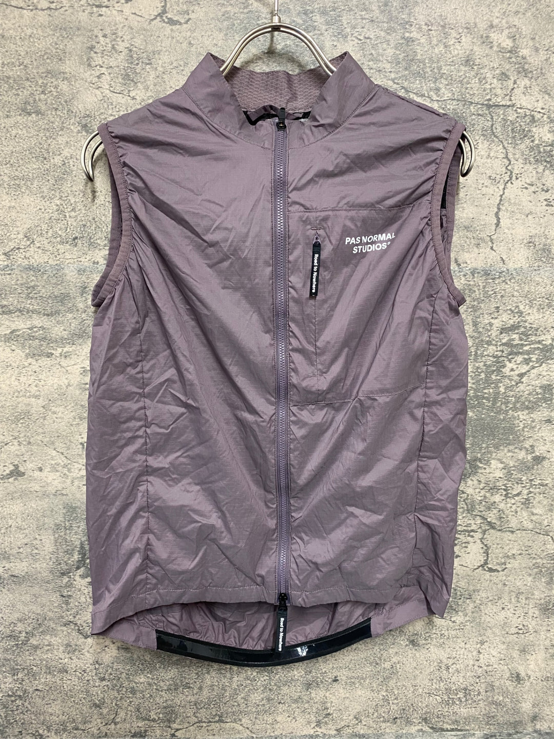 KA514 パスノーマルスタジオ PAS NORMAL STUDIOS ESSENTIAL INSULATED GILET ジレ サイクルベスト パープル M