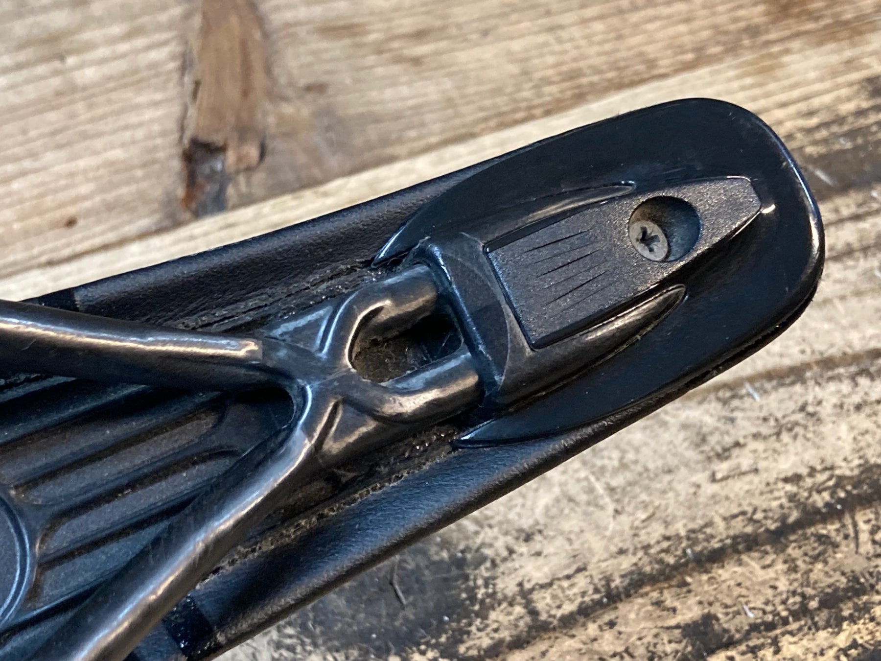JV873 サンマルコ san marco Concor CARBON FX WIDE サドル 黒 143mm