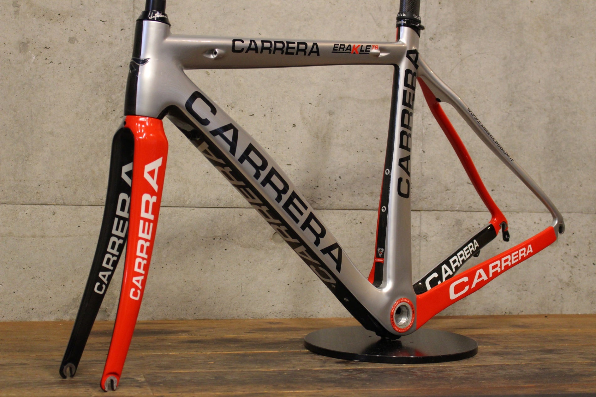 カレラ CARRERA エラクル ERAKLE TS 2013モデル Sサイズ カーボン カレラ CARRERA エラクル ERAKLE TS 2013モデル Sサイズ カーボン