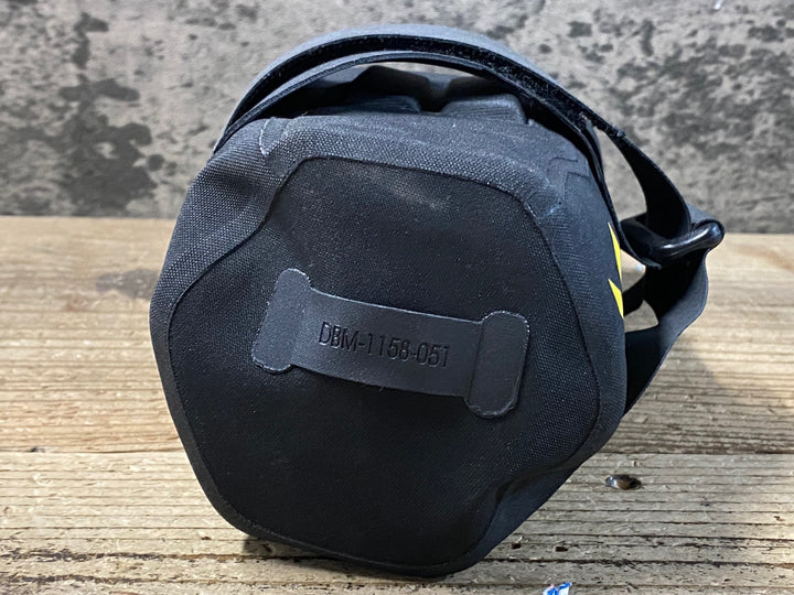 KA992 アピデュラ APIDURA ダウンチューブバッグ 1.8L 黒