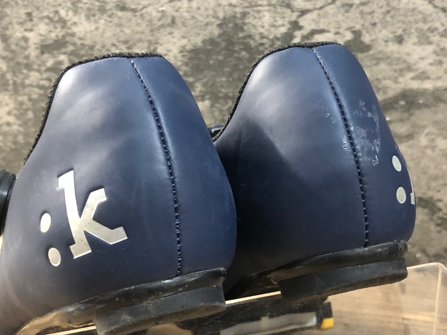 JZ704 フィジーク fizik R4 ビンディングシューズ 紺 EU41 – BICI