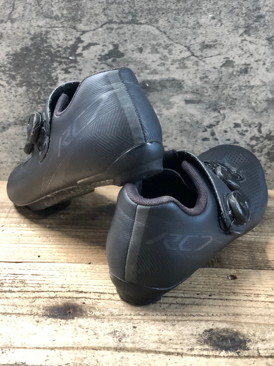 KD265 シマノ SHIMANO RC7 SHRC701M L01E WIDE ビンディングシューズ 黒 BOA 3穴 EU43