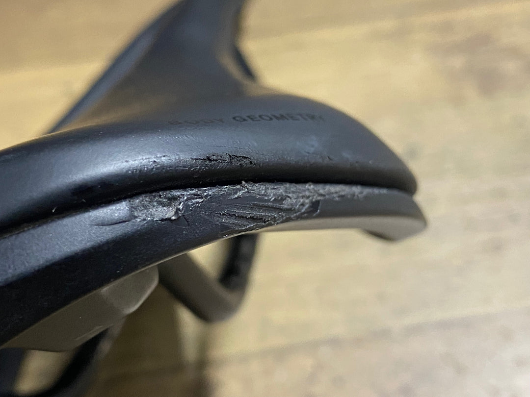 JZ922 スペシャライズド SPECIALIZED  ローミン エボ ROMIN EVO 黒 143mm サドル  HOLLOW Tiレール