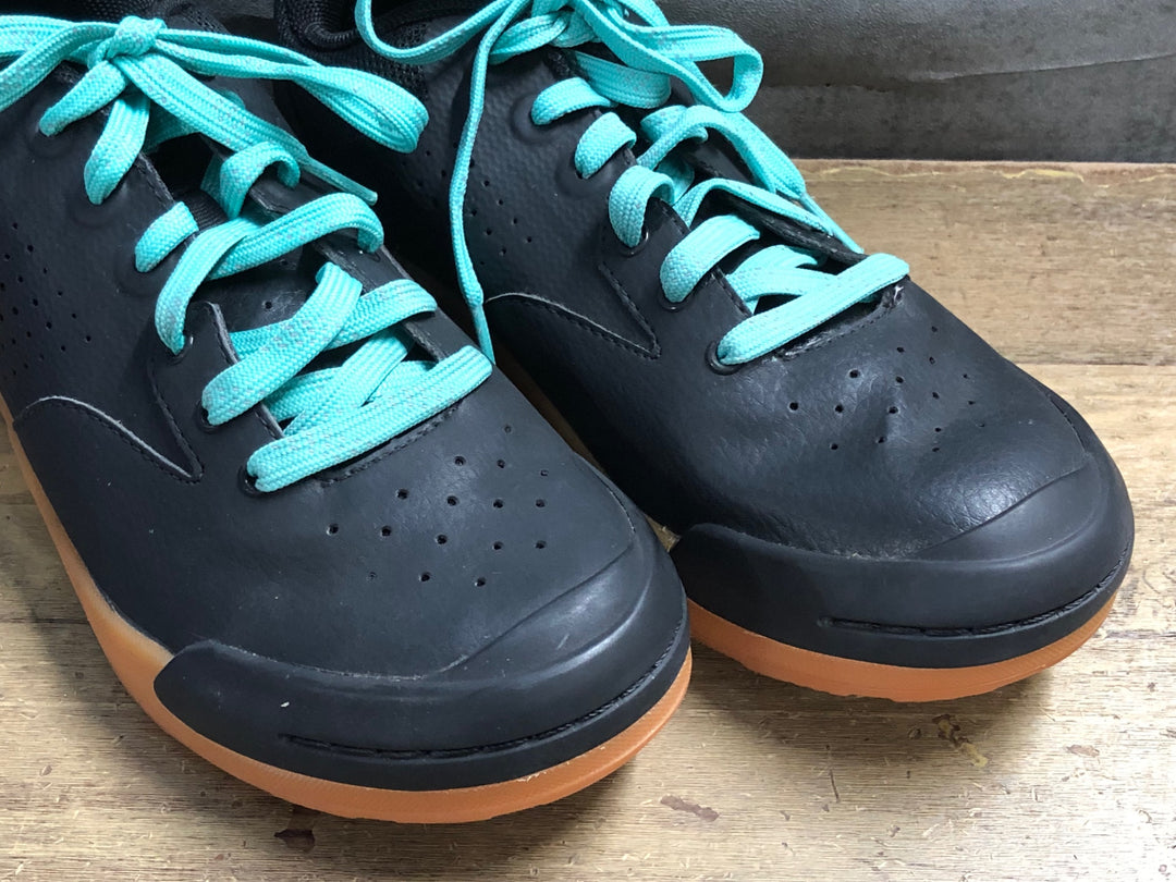KN635 Liv Shuttle Flat サイクル シューズ 黒 EU39