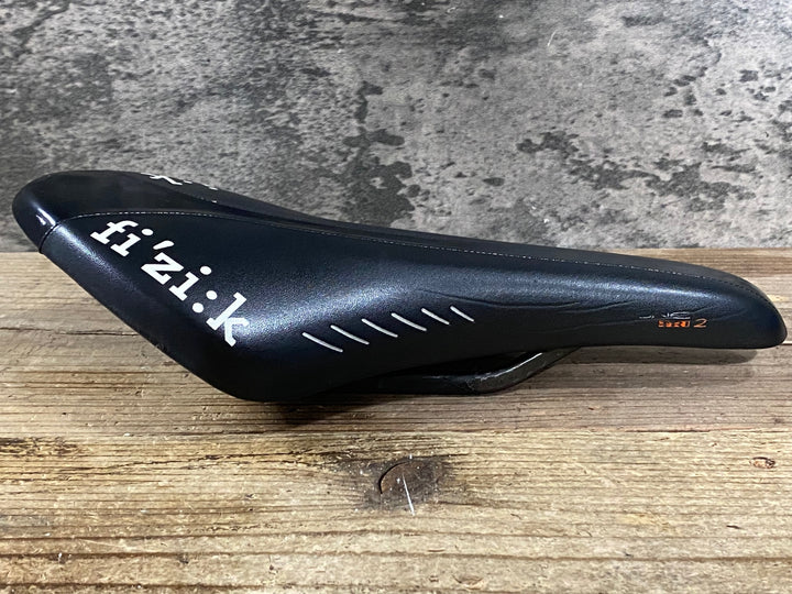 KC721 フィジーク fizik アリオネ ARIONE TRI2 サドル 黒 カーボンレール 130mm