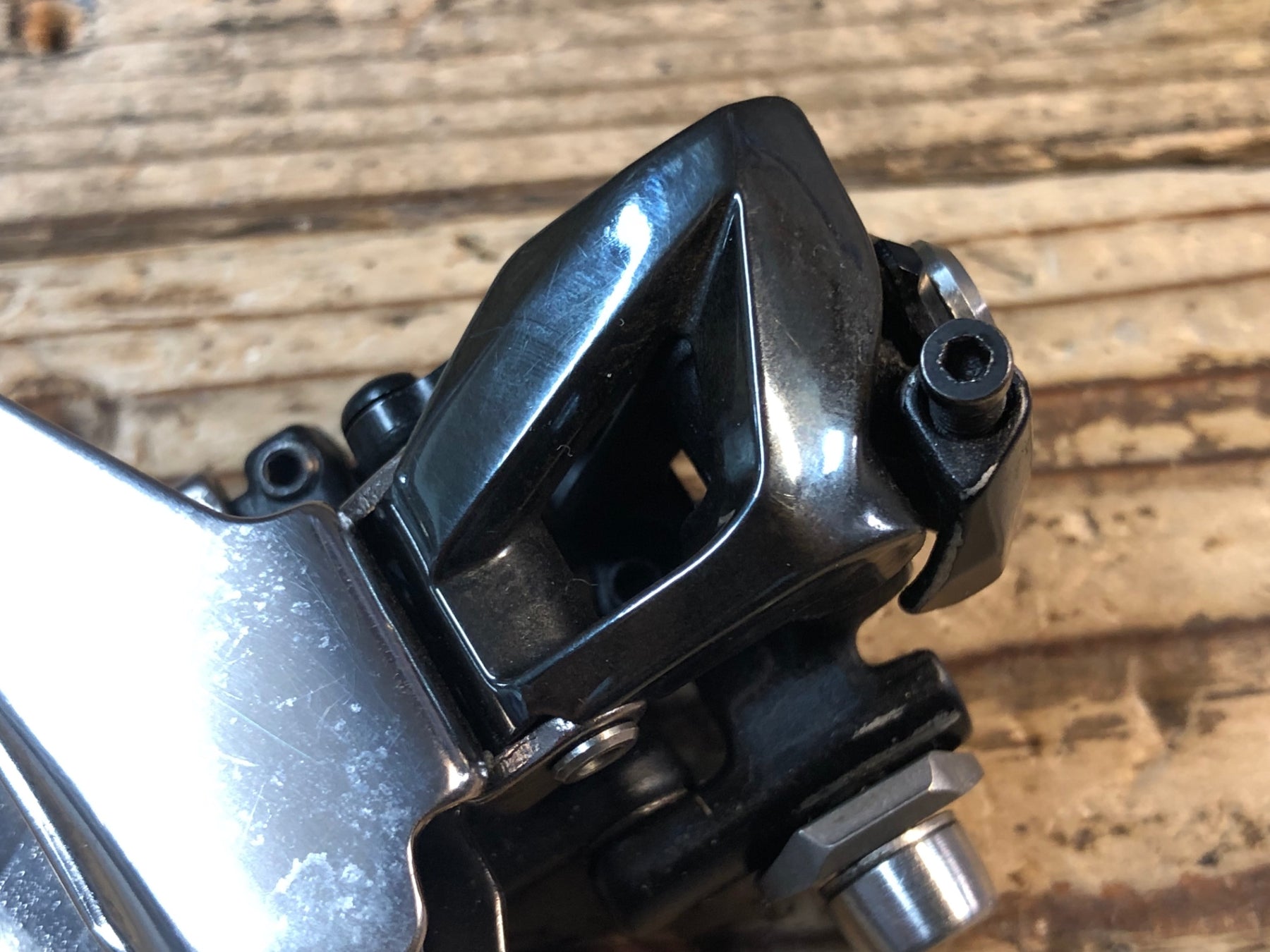 JP434 シマノ SHIMANO デュラエース DURA-ACE FD-R9100 フロント