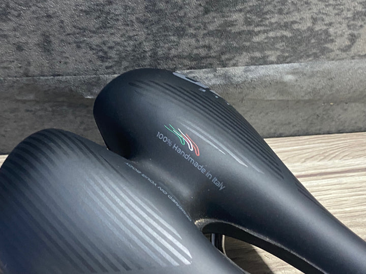 KE949 SELLE SMP HYBRID サドル 黒 140mm aisi 304 tubeレール