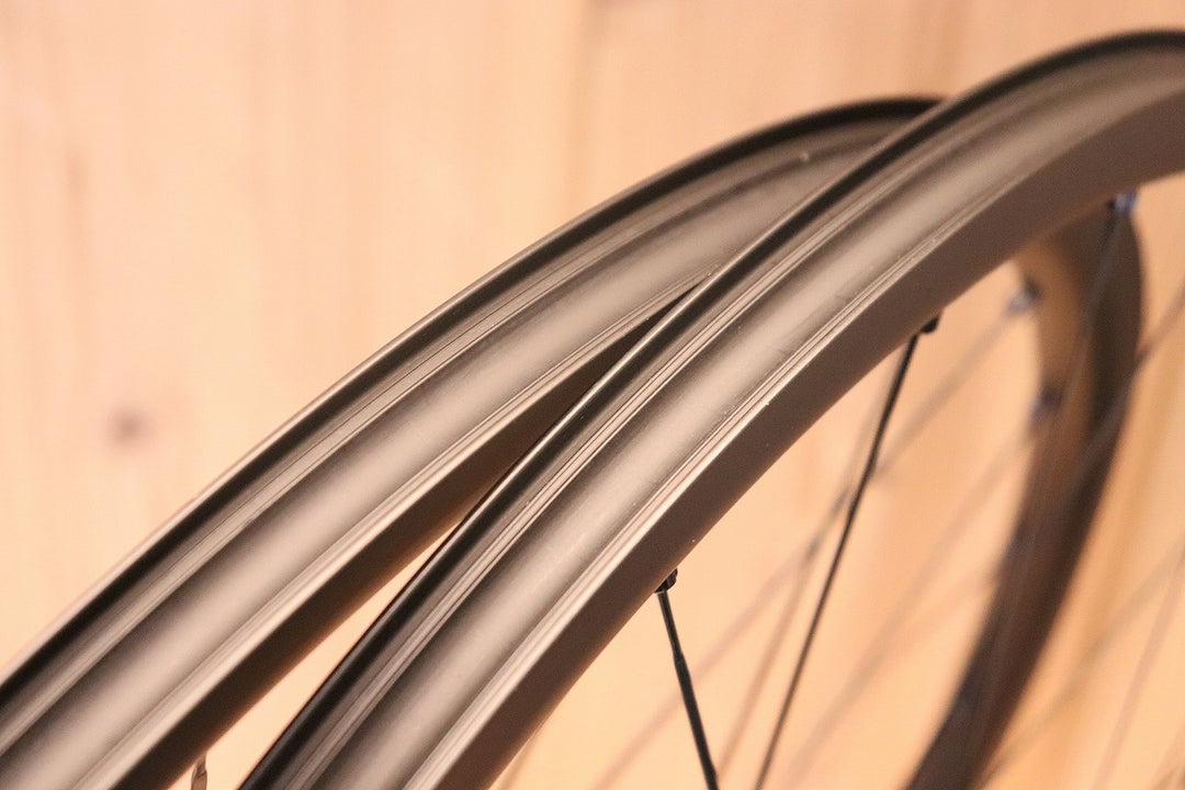 マヴィック MAVIC キシリウム KSYRIUM S25 DISC アルミ チューブレスレディ ホイールセット シマノ 11S/12S 19C 【芦屋店】