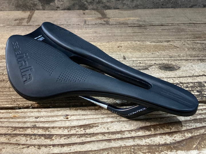 JZ055 セライタリア selle italia NOVUS BOOST EVO サドル 黒 FecAlloYレール 145mm