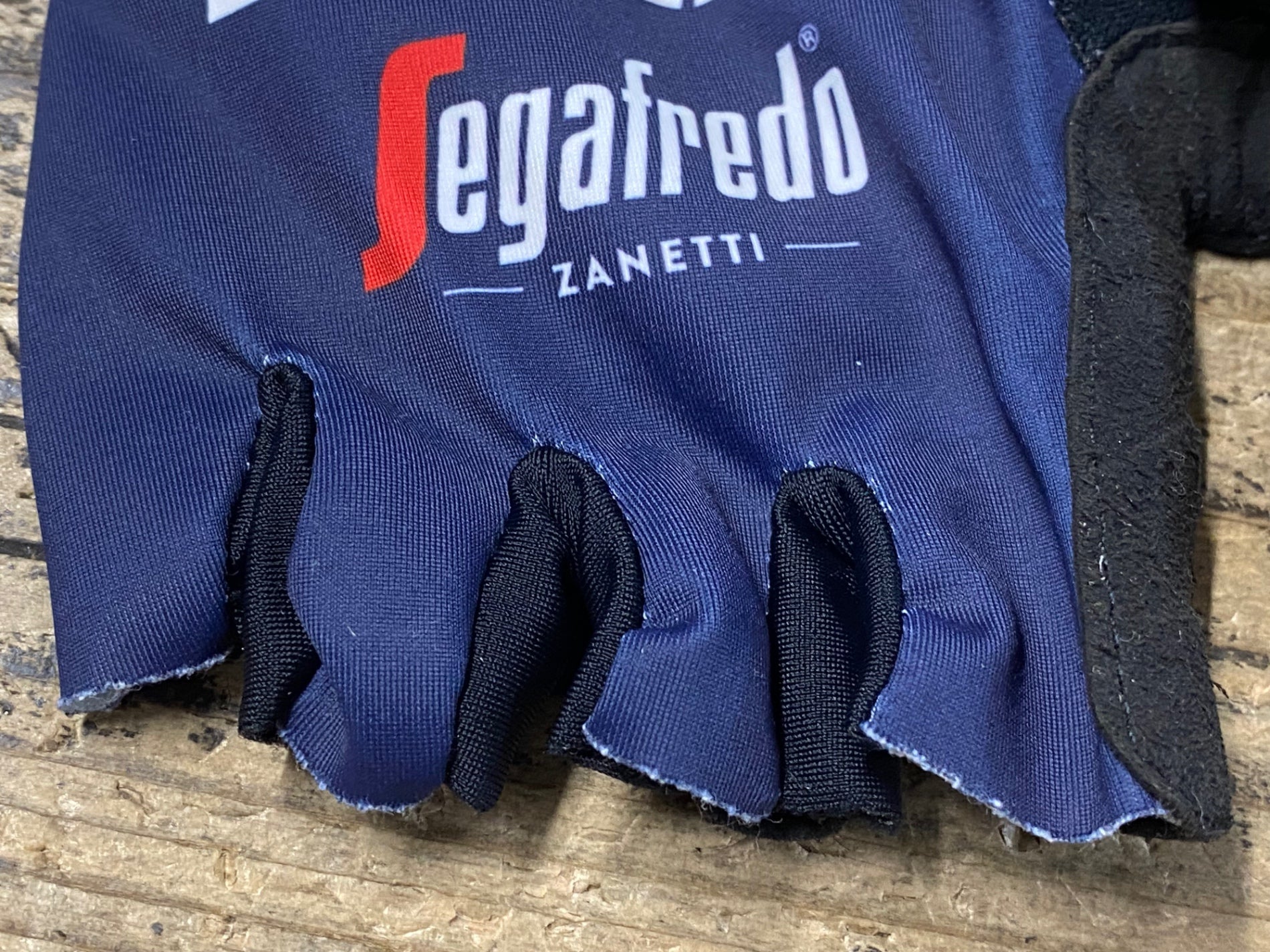 KD261 サンティーニ Santini TREK Segafredo 指切 グローブ 濃紺 L
