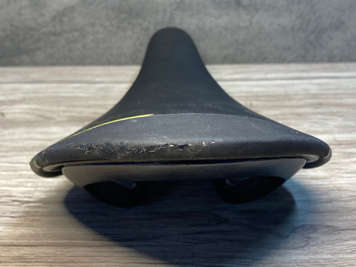 JJ773 フィジーク fizik アリアンテ ALIANTE 00 サドル カーボンレール mebius