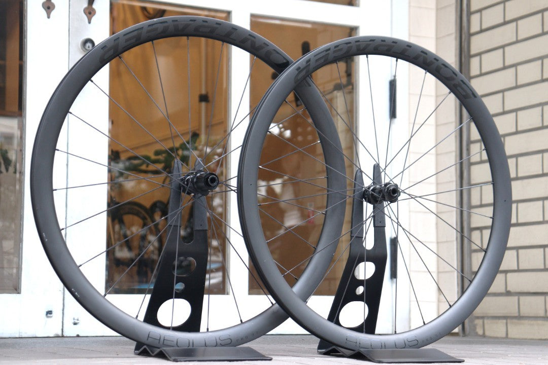 ボントレガー BONTRAGER アイオロス プロ ディスク AEOLUS PRO 37 TLR DISC カーボン チューブレスレディ ホイールセット シマノ11S/12S 21C 【横浜店】