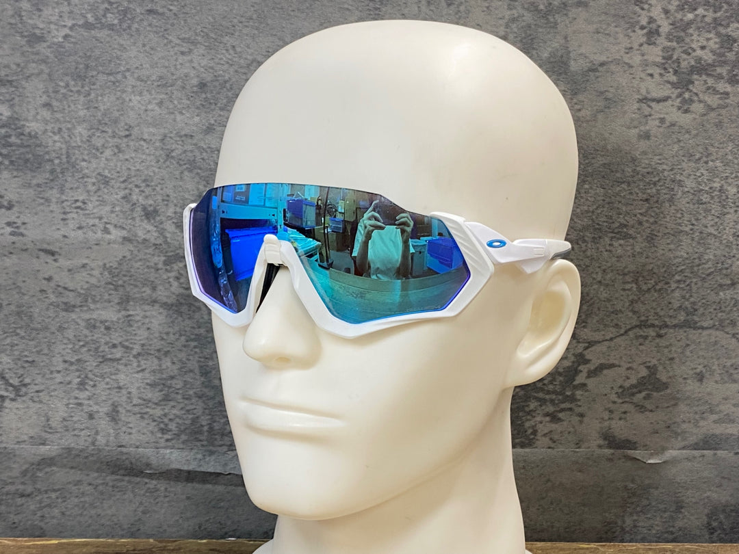 KE795 オークリー OAKLEY FLIGHT JACKET サングラス アイウェア 白 PRIZM