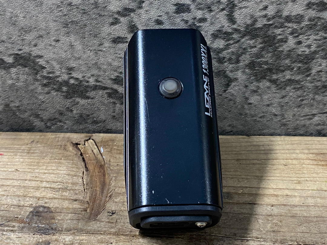 KQ632 レザイン LEZYNE MACRO DRIVE 1300XXL フロントライト 点灯確認済み