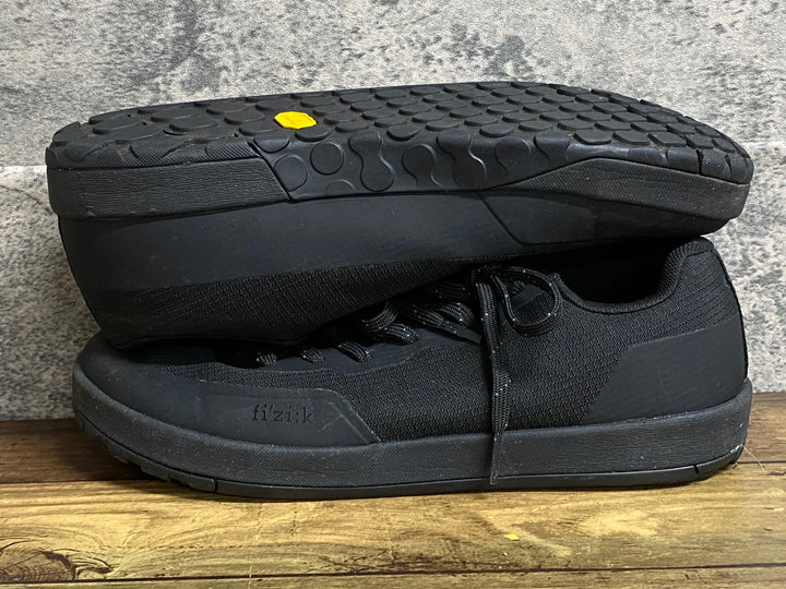 KC239 フィジーク fizik GRAVITA VERSOR FLAT SHOES フラットシューズ 黒 EU42.5