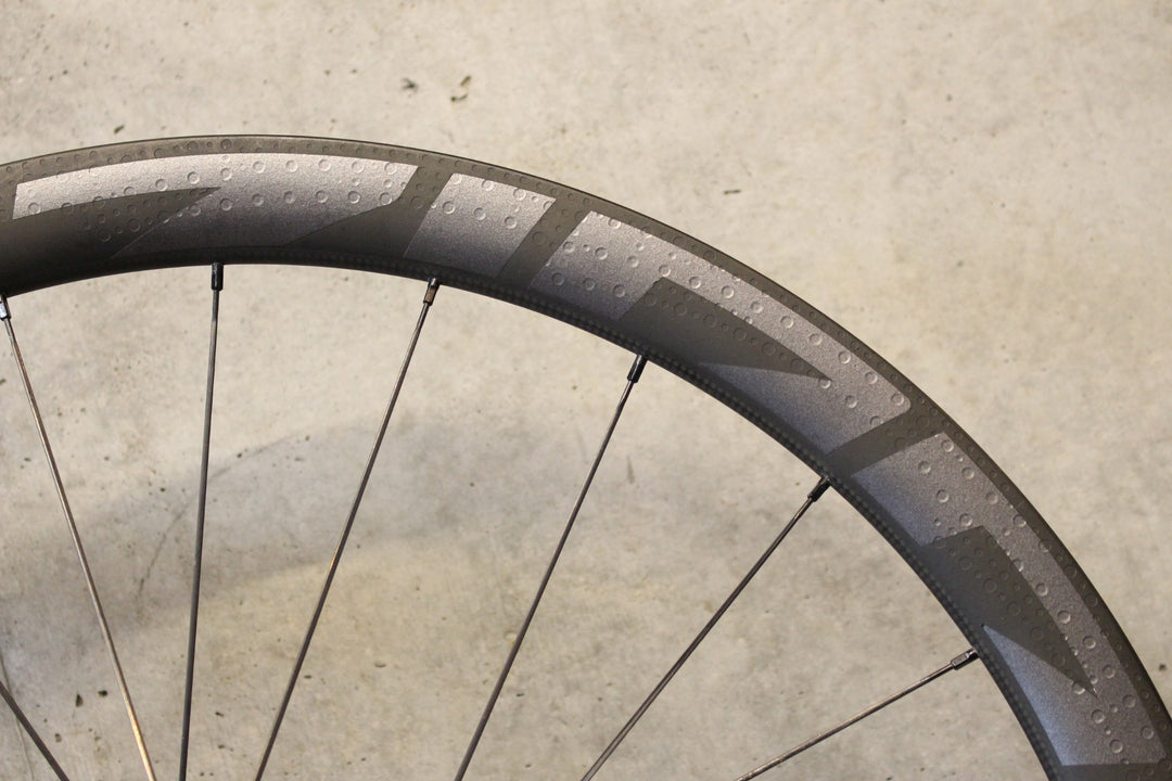 ジップ ZIPP 303 FIRECREST DISC カーボン チューブレスレディ  ホイールセット スラム XDRフリー ワイドリム 25C 【福岡店】