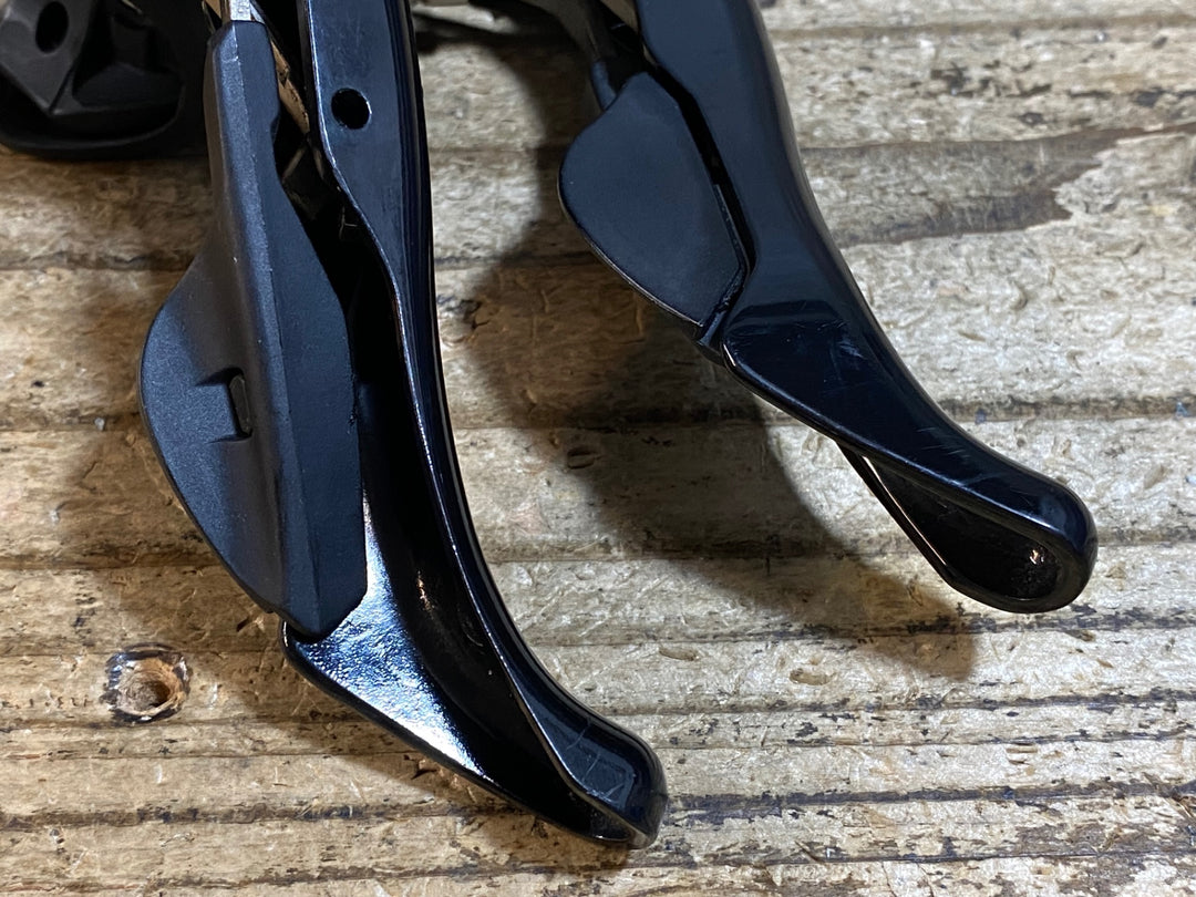 KB538 シマノ SHIMANO 105 ST-5700 STIレバー 2x10S 黒 左右セット