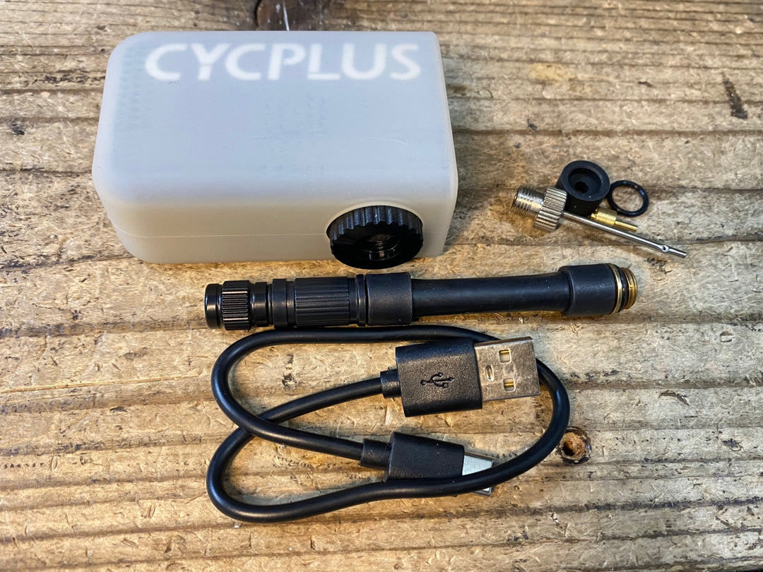 JX841 サイクプラス CYCPLUS AS2 pro 携帯ポンプ 電動ポンプ 空気入れ 動作確認済み ※シリコンカバータバコ臭