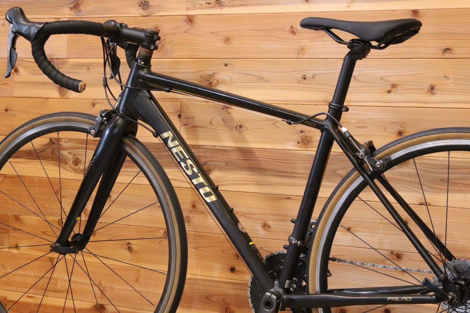 ネスト NESTO ファラド FALAD PRO 465サイズ シマノ クラリス R2000 8S