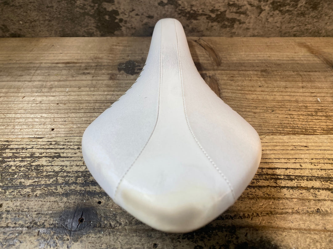JO180 フィジーク fizik アリオネ ARIONE WING FLEX サドル kiumレール 白