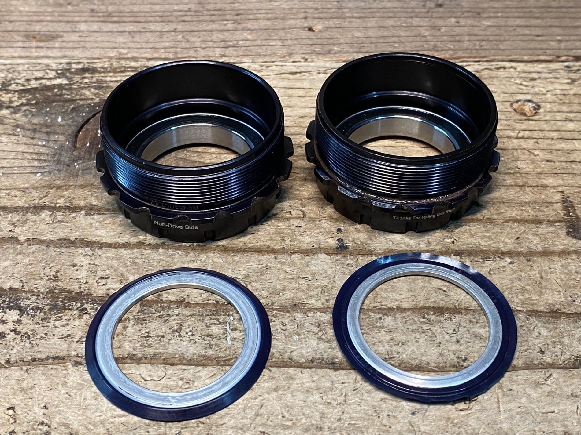 WHITE INDUSTRIES ボトムブラケット 30mm用 WHITE INDUSTRIES BSA Bottom Bracket 30mm