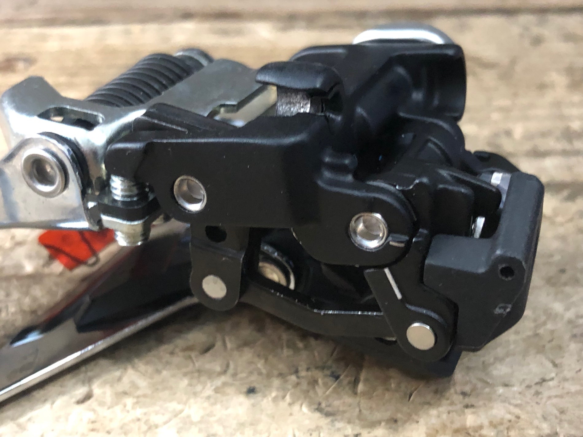 JU489 シマノ SHIMANO 105 FD-R7100 フロントディレイラー 直付け