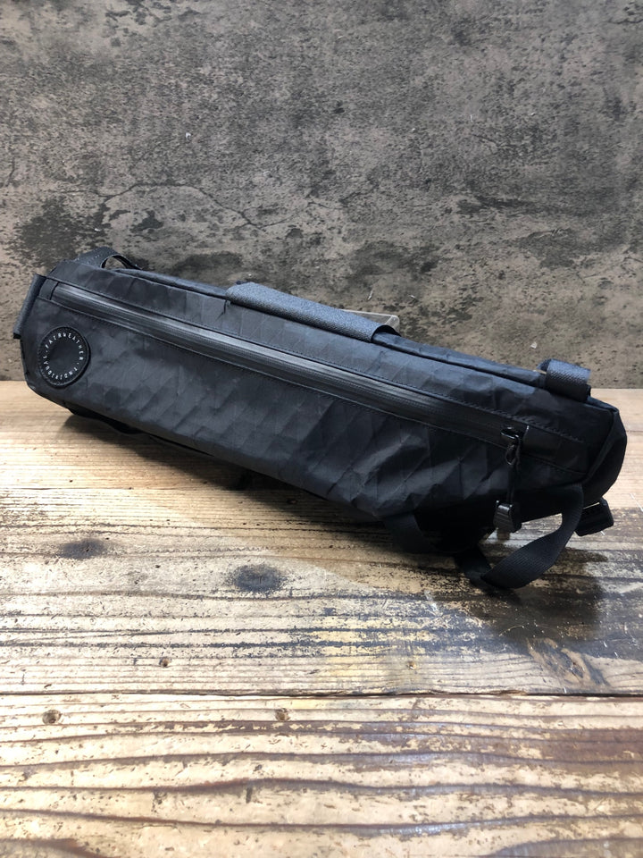JY796 フェアウェザー FAIRWEATHER corner bag コーナーバッグ 黒