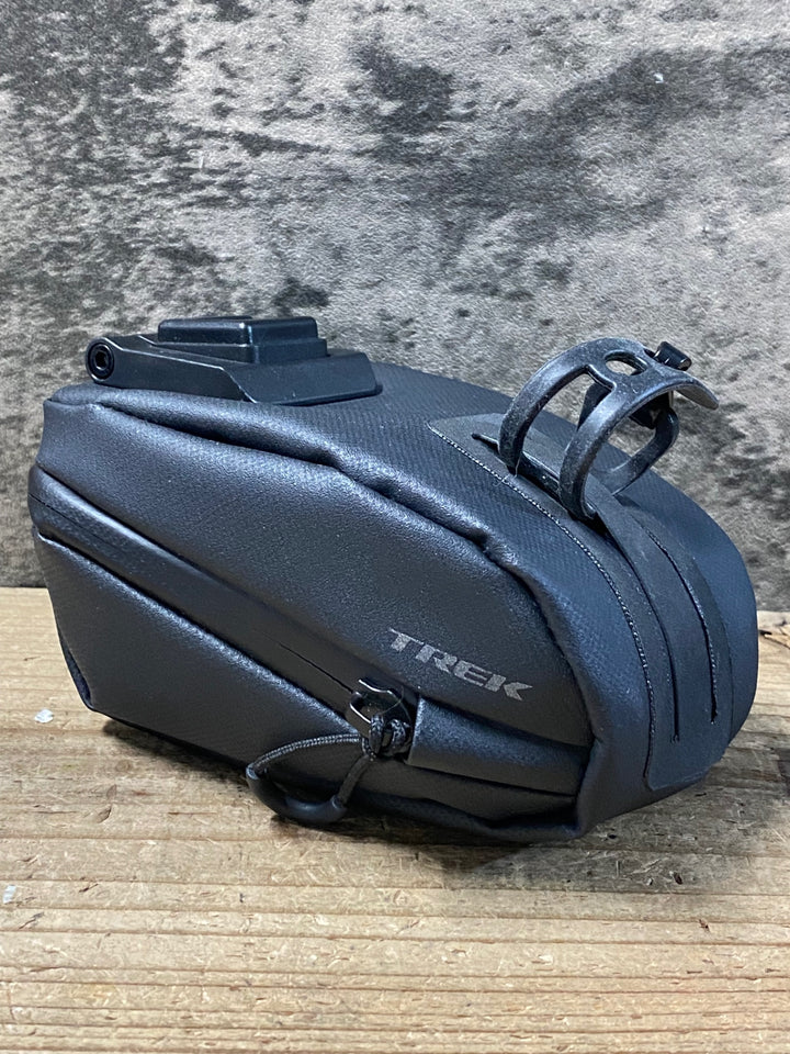 KB675 トレック TREK ブレンダー BLENDR サドルバッグ 防水 黒