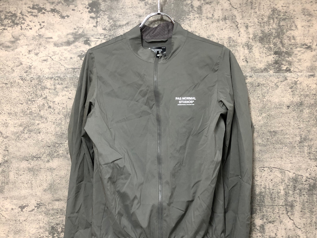 JO914 パスノーマルスタジオ PAS NORMAL STUDIOS Mechanism Stow Away Jacket 長袖 ウィンドブレーカー グレー M