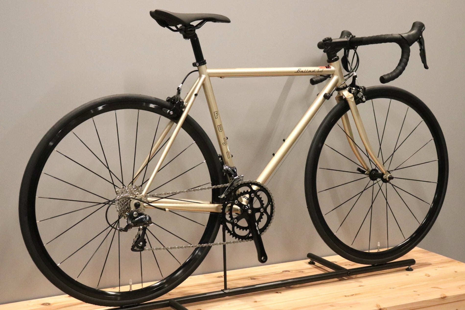 フジ FUJI バラッド オメガ BALLAD Ω 2022モデル 52サイズ シマノ ソラ