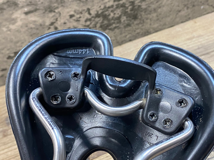 JZ347 SELLE SMP ヘル HELL サドル グレー aisi 304 tubeレール