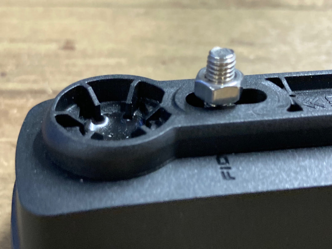 KA716 フィールドロック FIDLOCK TWIST UNI CONNECTOR BOA ボトルホルダー