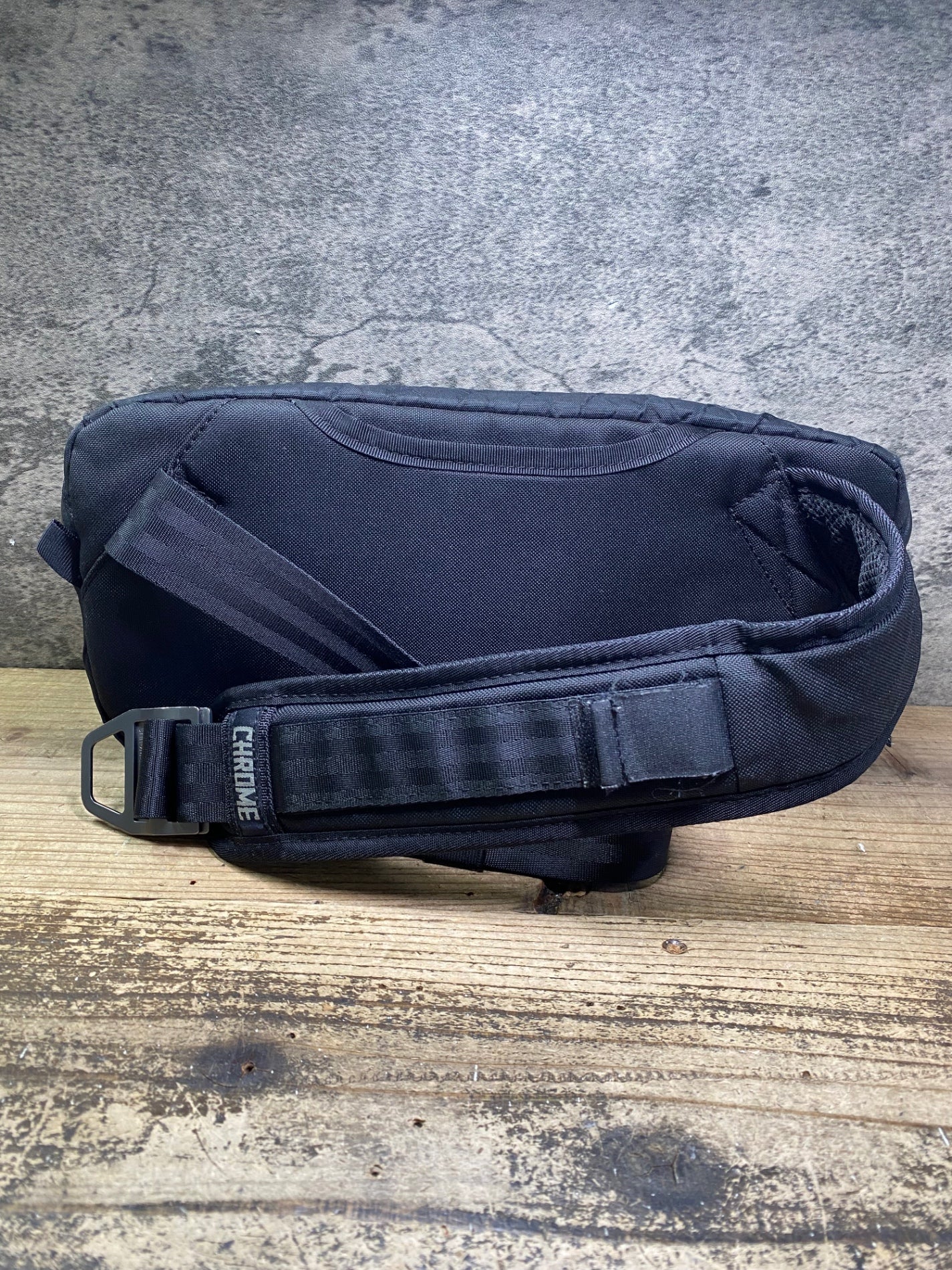 JK013 クローム CHROME カデット KADET NYLON ボディバッグ 黒 – BICI