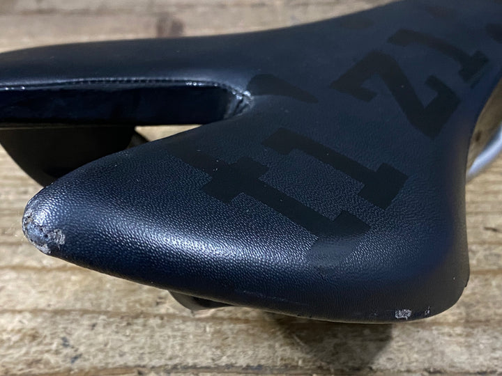 KP946 フィジーク fizik ARDEA サドル 黒 MANGANESEレール